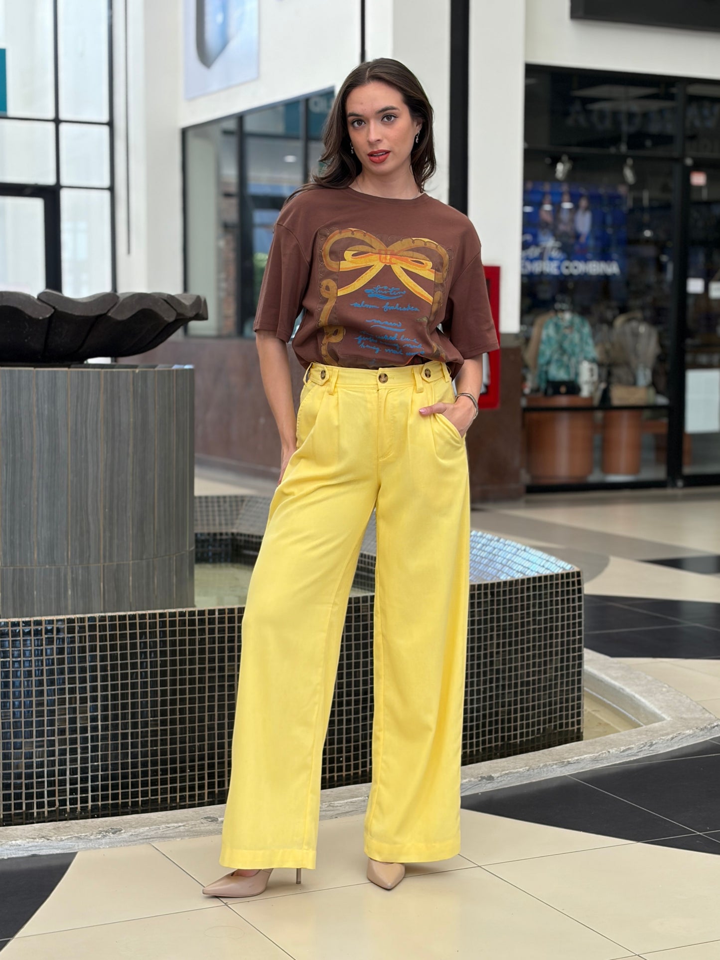 Playera Chocolate Coquette Bow