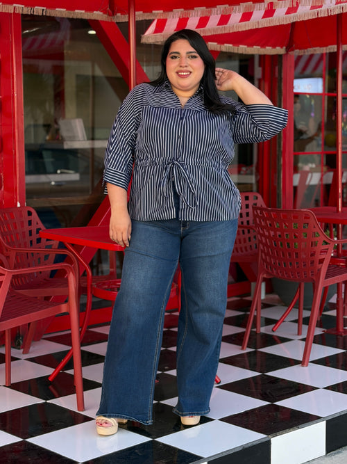 Blusa a rayas cruzada con cinta