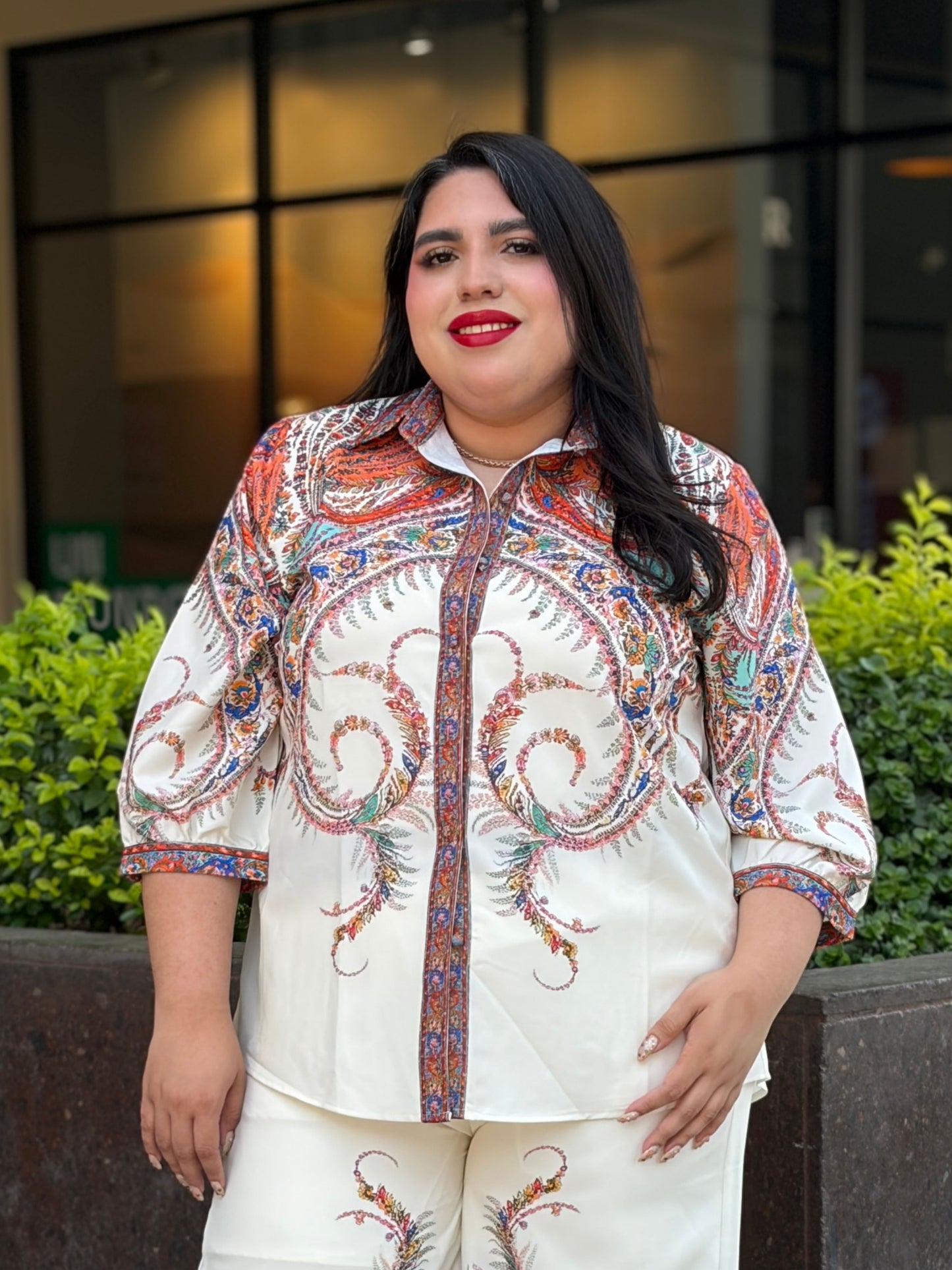 Set de Camisa y Pantalón con Estampado Paisley Elegante