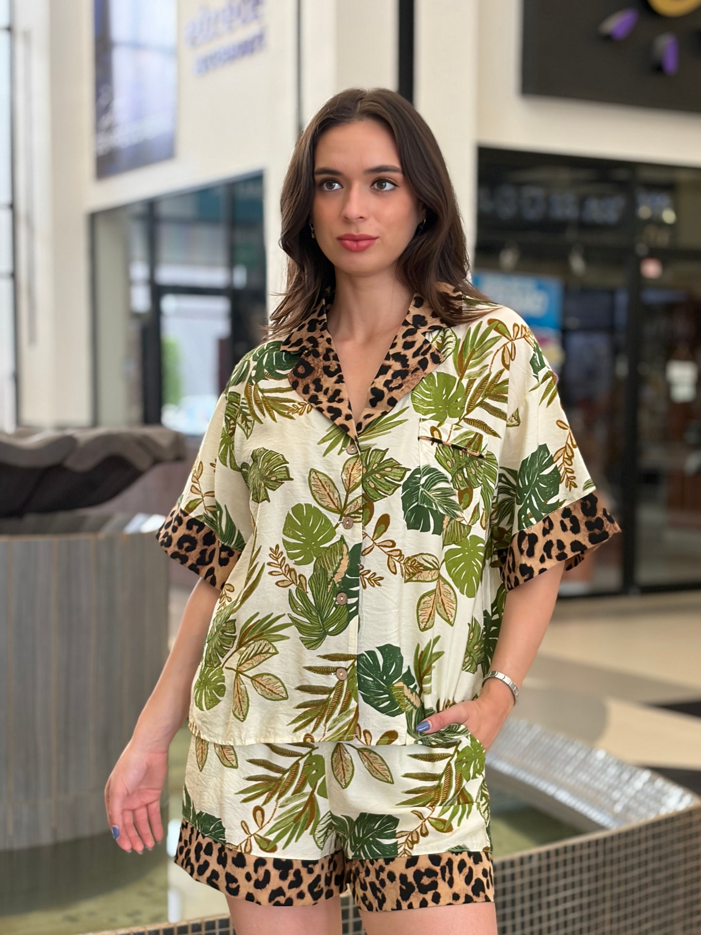 Set Tropical Vibes con Toques de Leopardo
