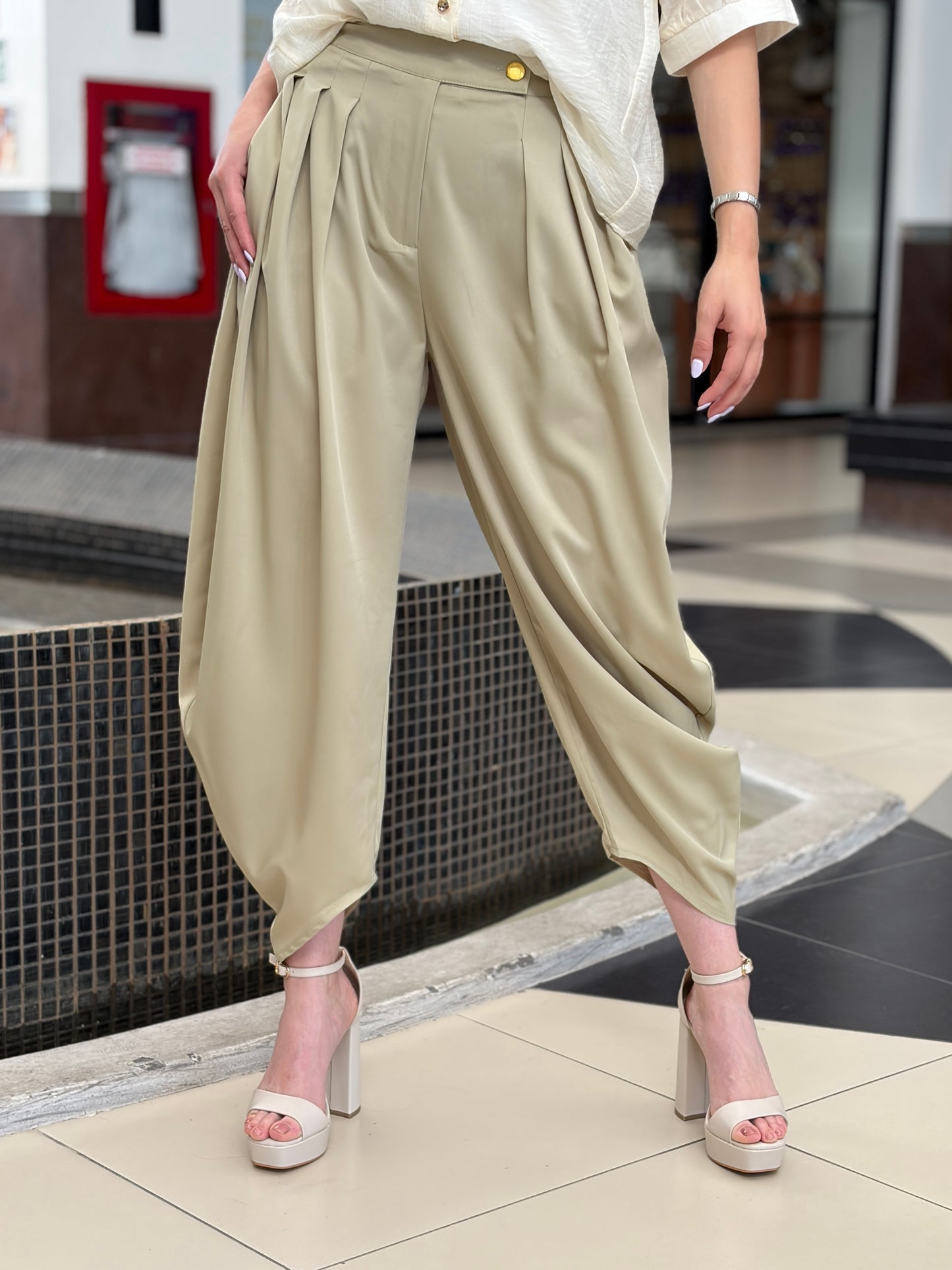 Pantalón "Harem Drape" en Beige