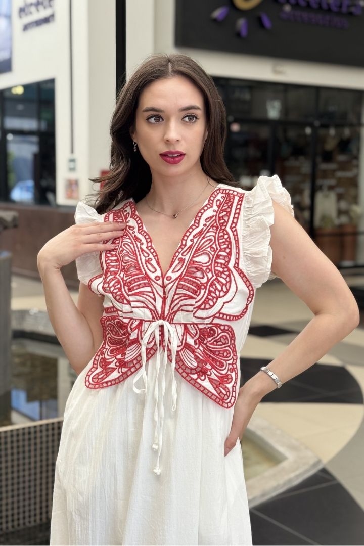 Vestido Bordado de Mariposa