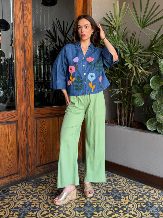 Camisa Denim Garden con Bordado de Flores