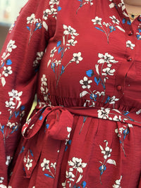 Vestido Corto Floral con Velo y Cinta