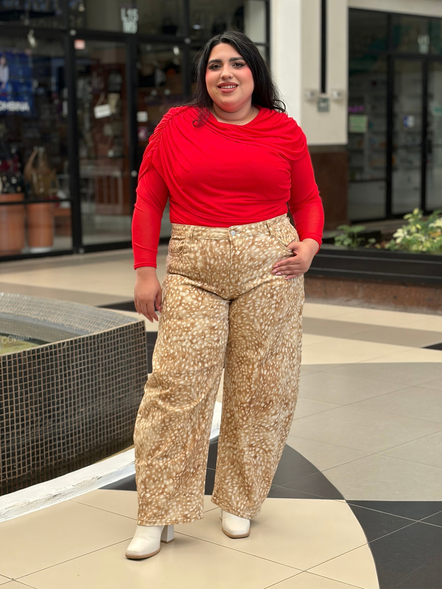 Blusa Dramática con Volantes e Intersecciones
