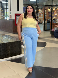 Pantalón Wide Leg con Franja Lateral Sporty Chic