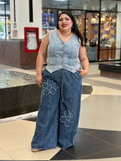 Jeans Palazzo Deslavados con Aplicación de Flores Rústicas