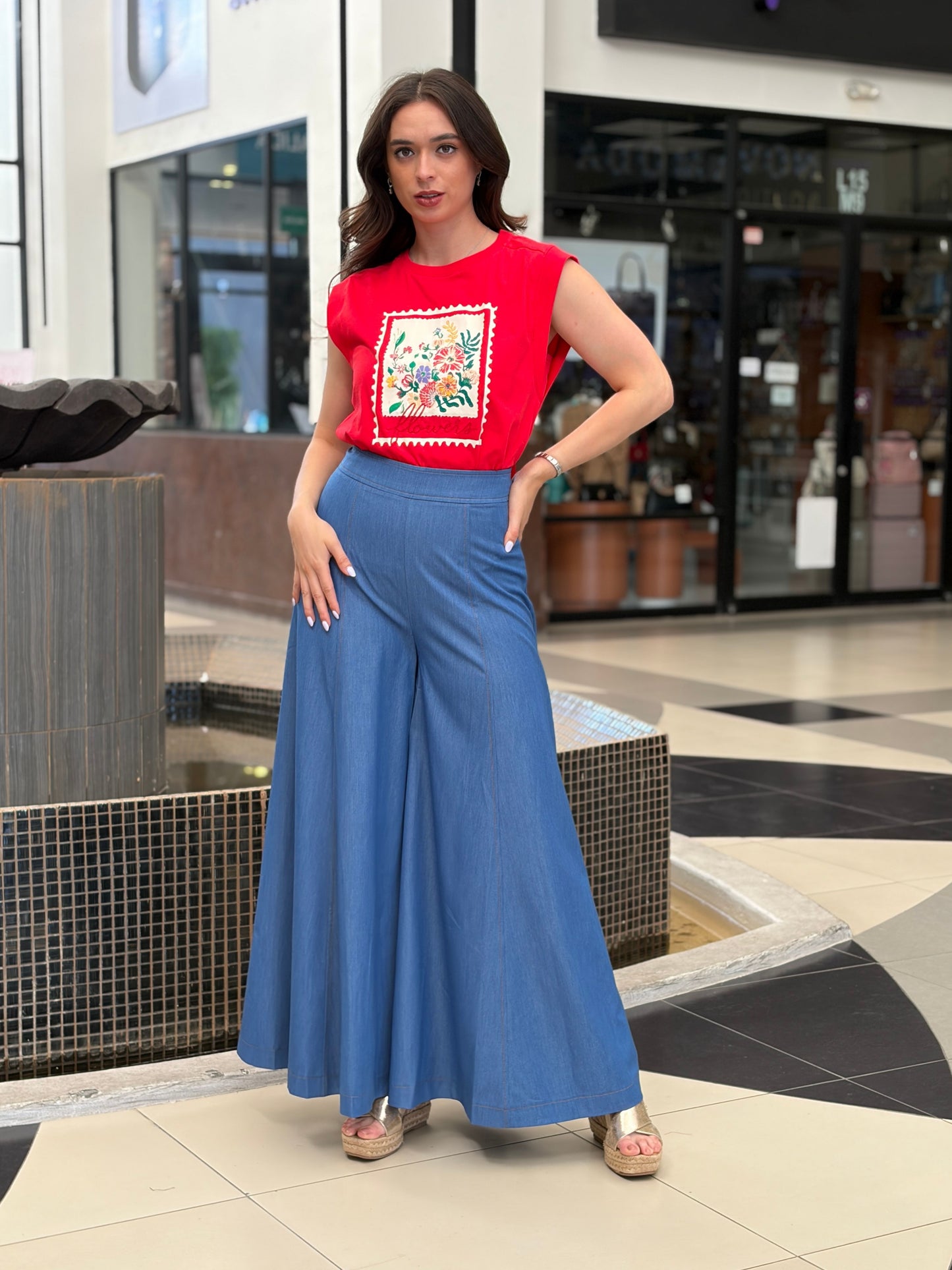 Blusa tipo "muscle tee"