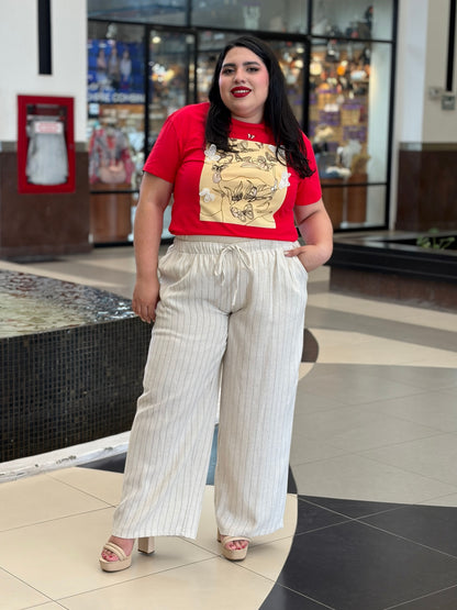 Camiseta Gráfica con Aplicación de Mariposas en Relieve