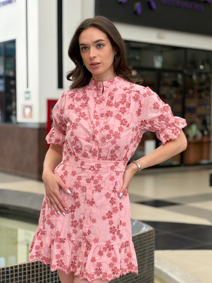 Vestido Mini Ajustado Flores Guipur