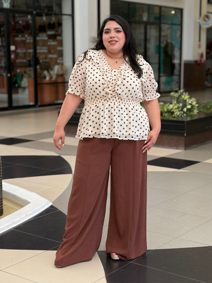 Blusa de Lunares con Vuelos y Peplum