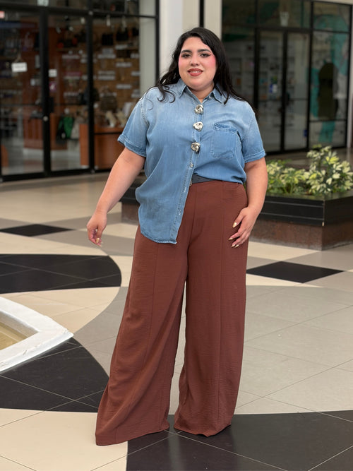 Camisa Denim con Botones Metálicos Especiales