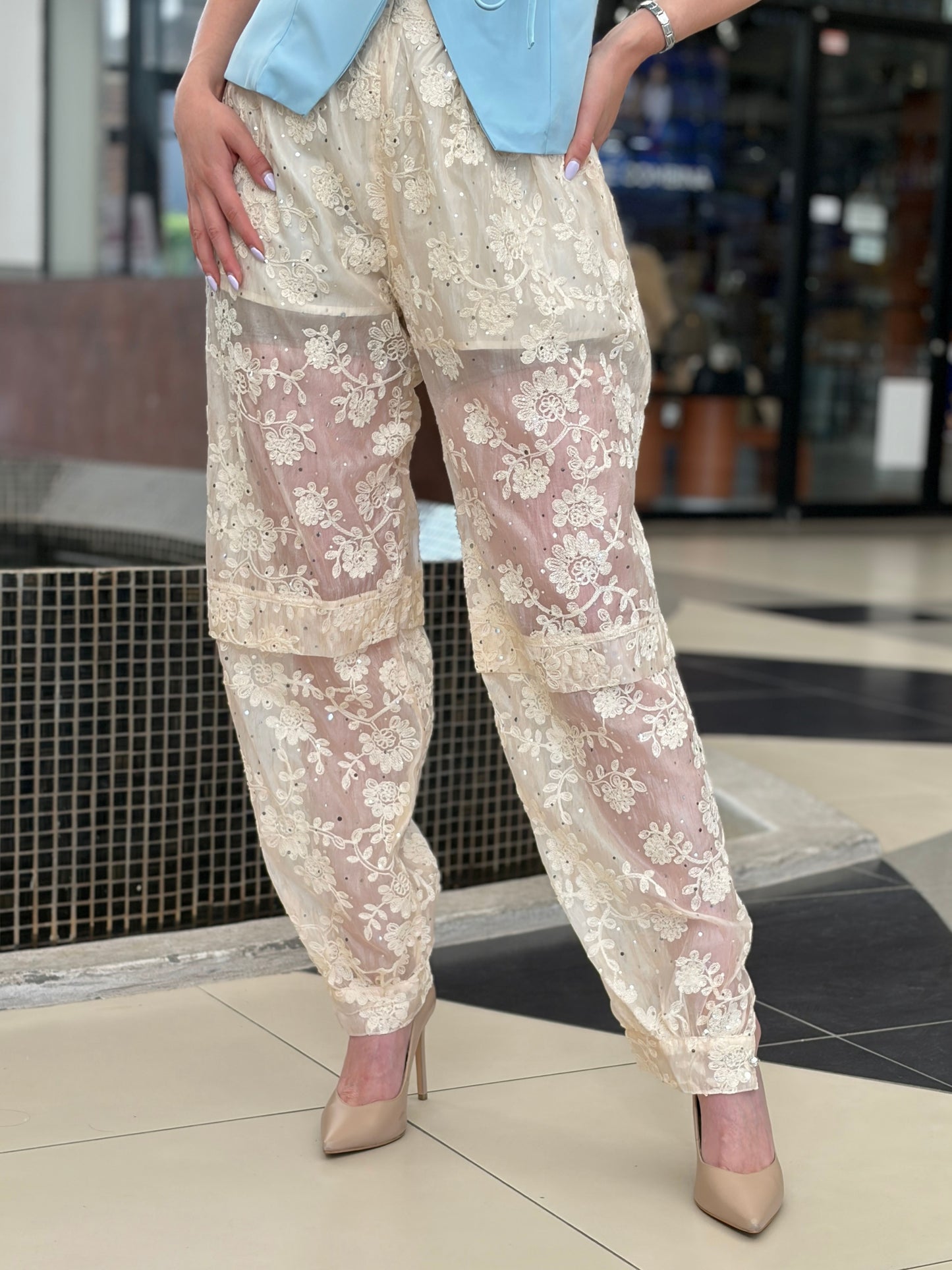 Pantalón de Encaje Transparente con Lentejuelas
