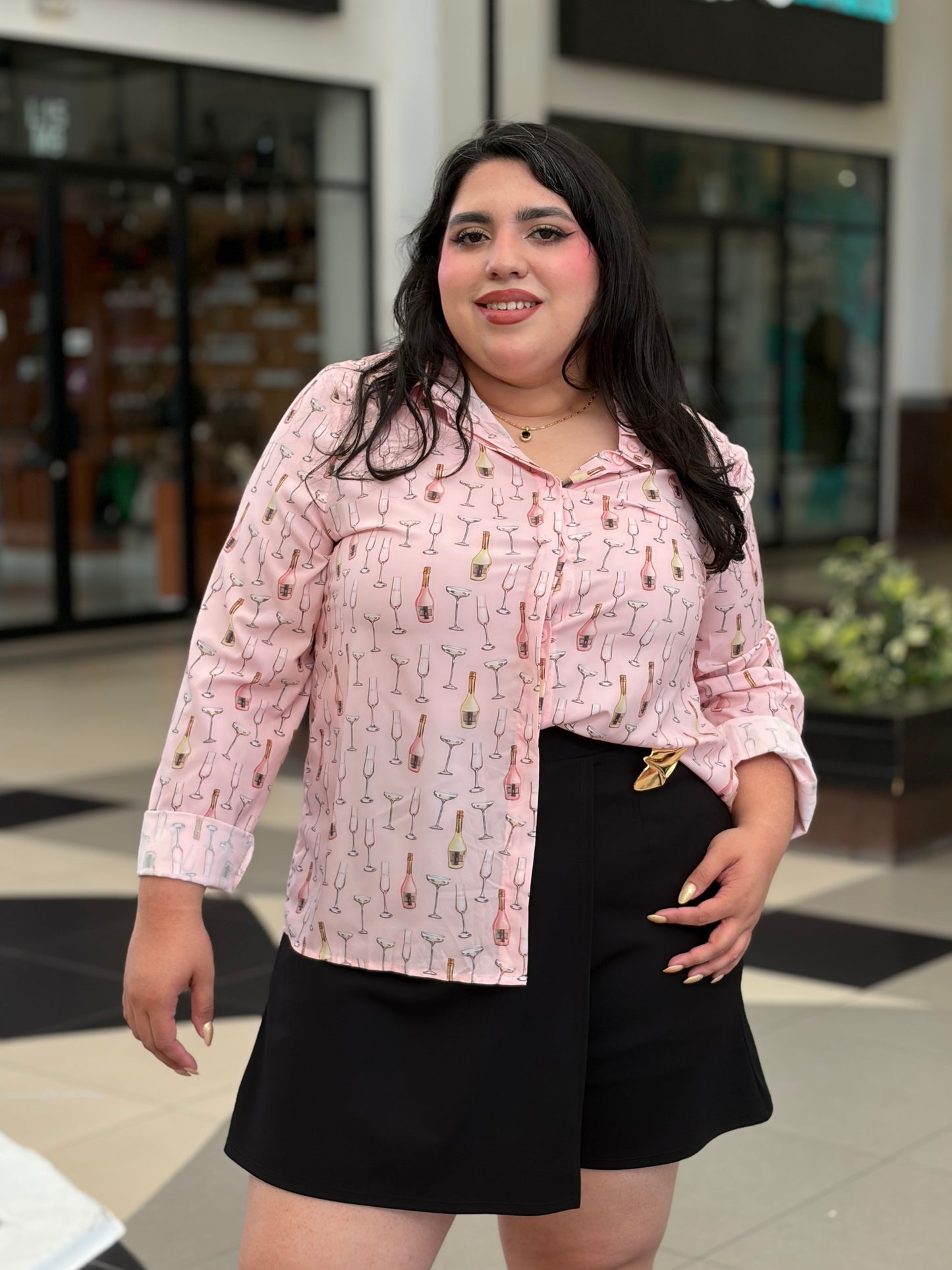 Camisa Rosa Manta con Estampado de Copas y Botellas de Champagne