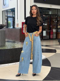 Jeans de Mezclilla con Listón Estampado y Detalles