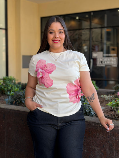 Camiseta con estampado floral