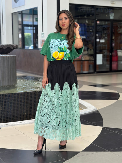Falda Maxi Plisada con Bajo de Encaje de Contraste