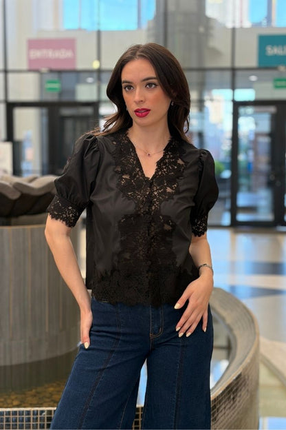 Blusa de Popelina y Guipur
