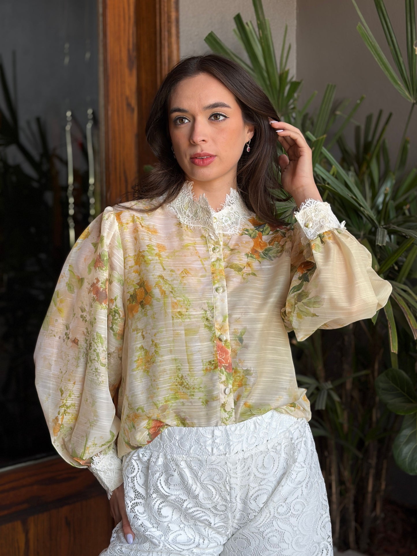 Blusa Romántica con Encaje