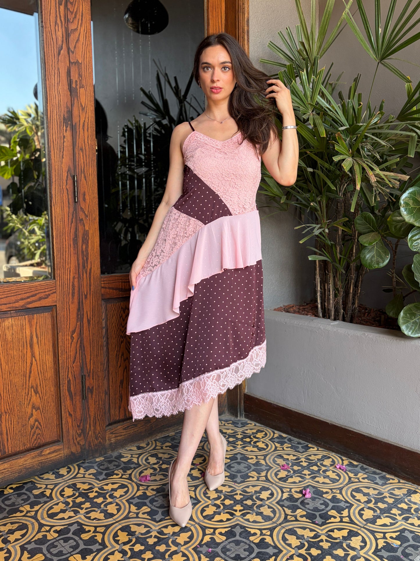 Vestido Slip Lencero de Encaje y Lunares