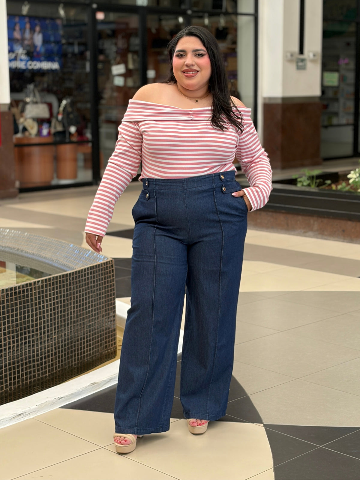 Blusa a Rayas Escote Drop Shoulder / Off-Shoulder