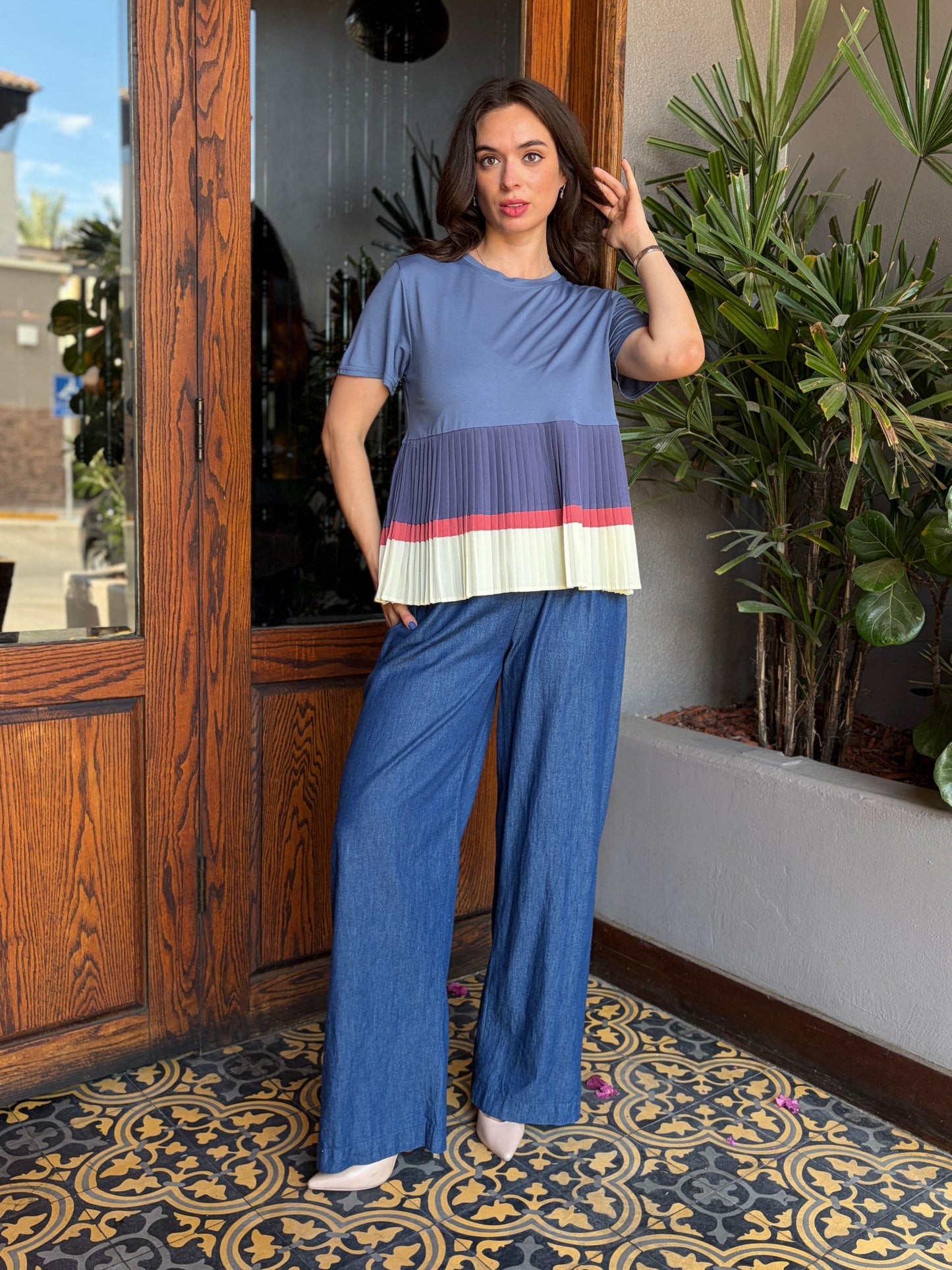 Playera Combinada Color Block con Bajo Plisado