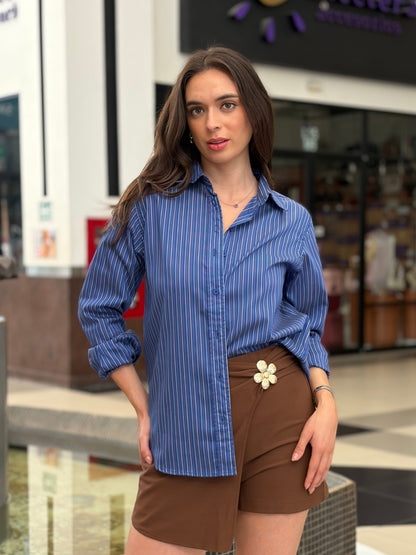 Camisa Oversized Rayada en Azul Eléctrico y Blanco