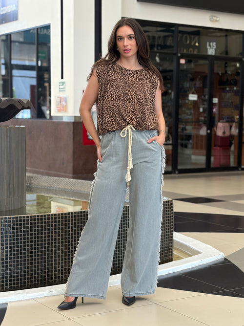 Blusa Holgada sin Mangas con Estampado Animal Print