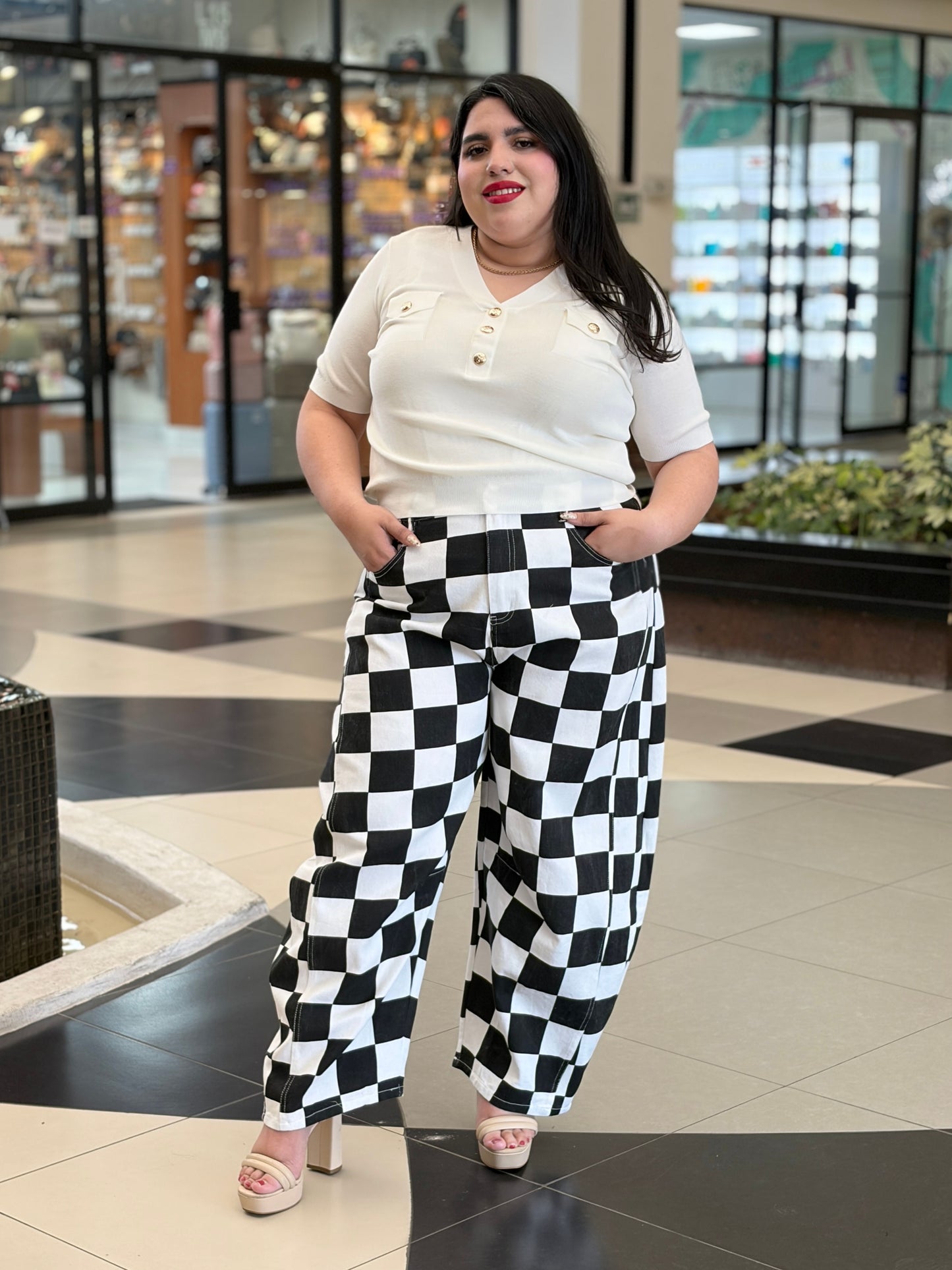 Pantalón Wide Leg con Estampado Damero Blanco y Negro
