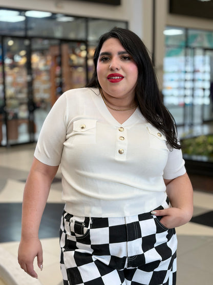 Top Polo Ivory Knit con Detalles Dorados