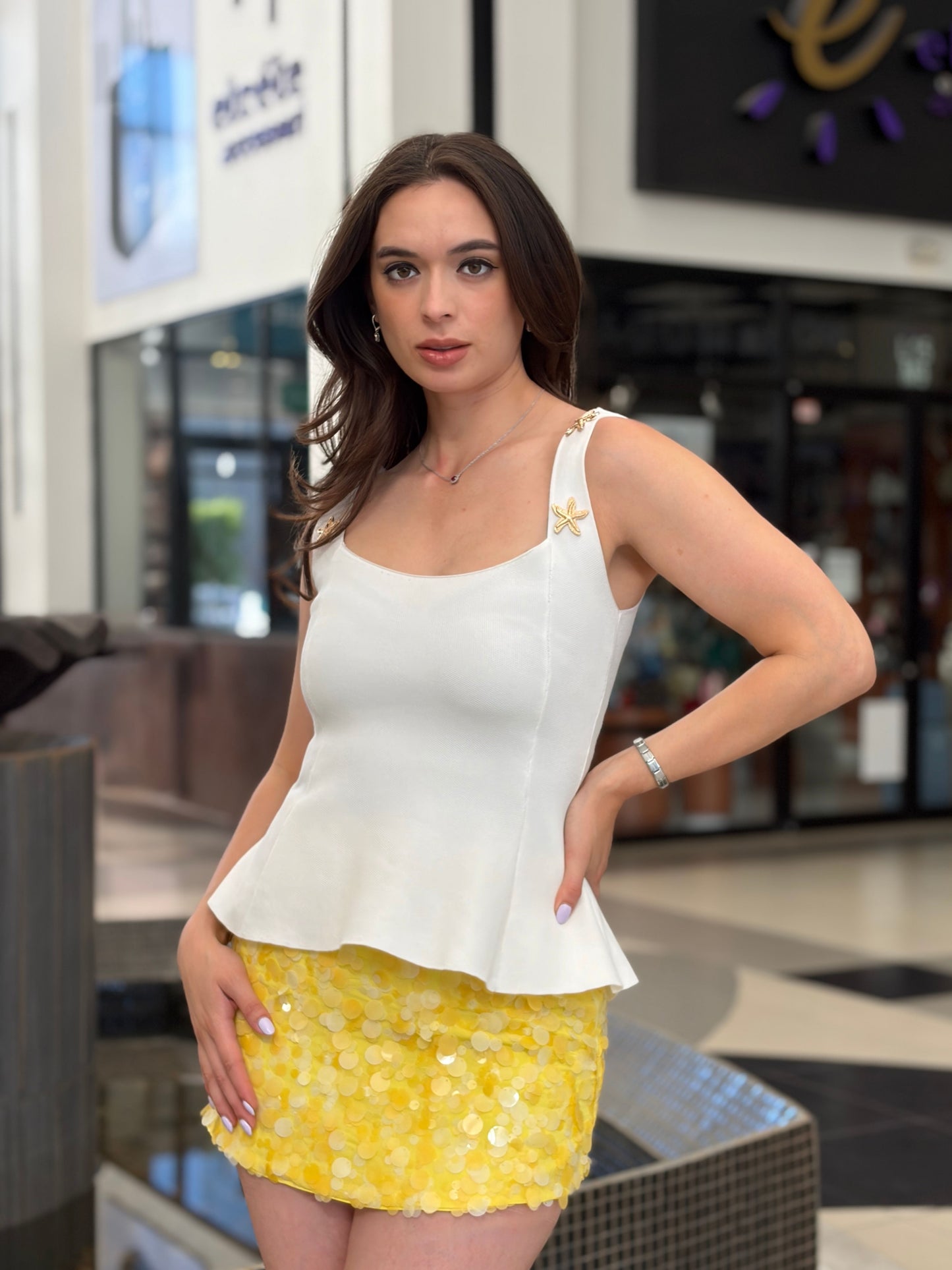 Top Peplum Minimalista