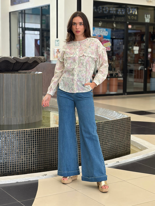 Blusa Camisera con Canesú de Volante y Estampado Botánico