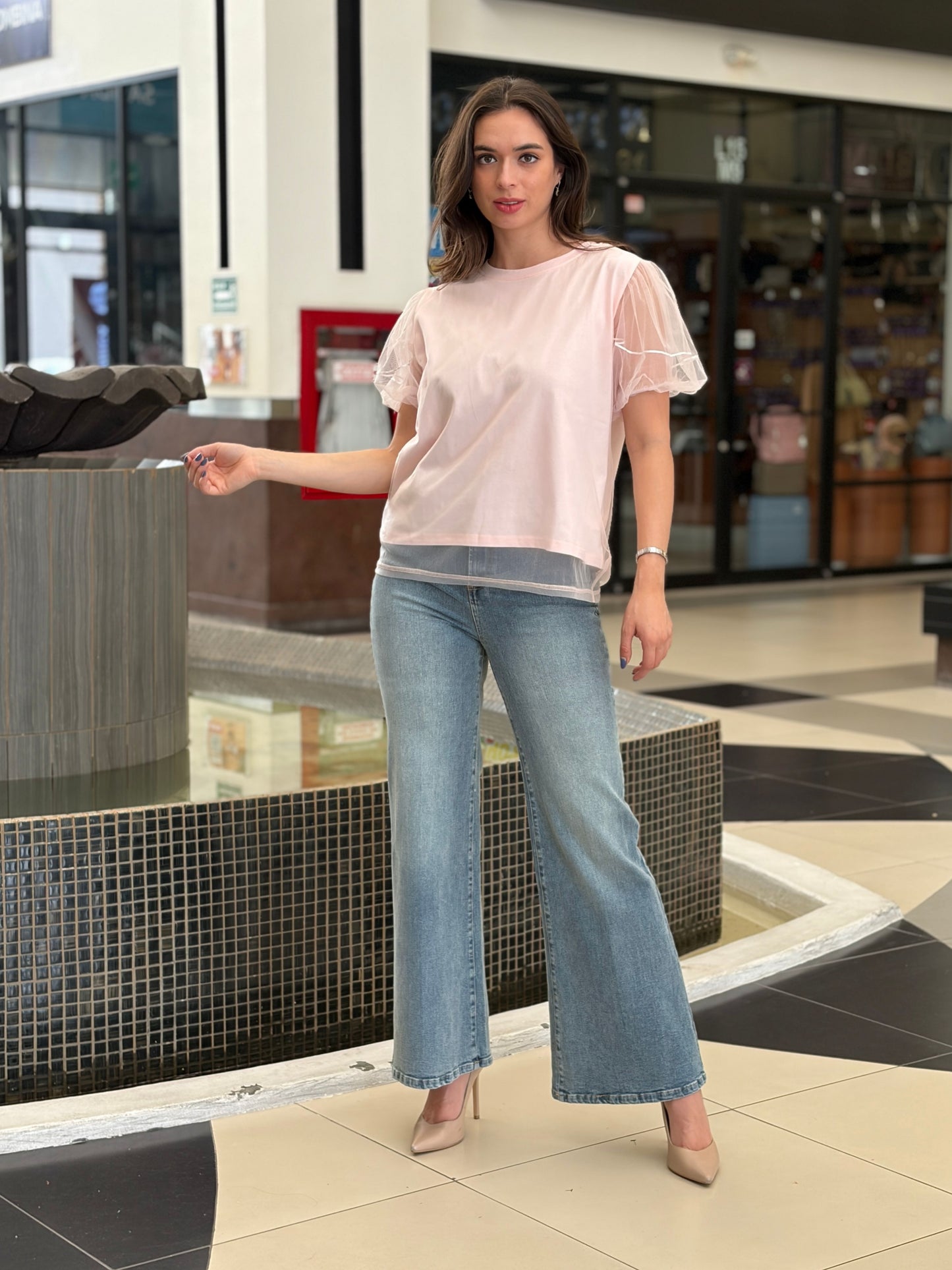 Playera Casual con Mangas de Tul Abullonadas