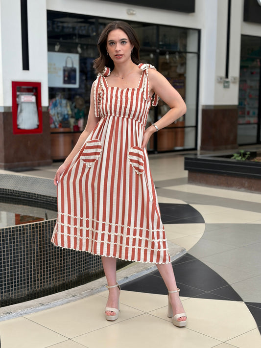 Vestido de Rayas con Corazones