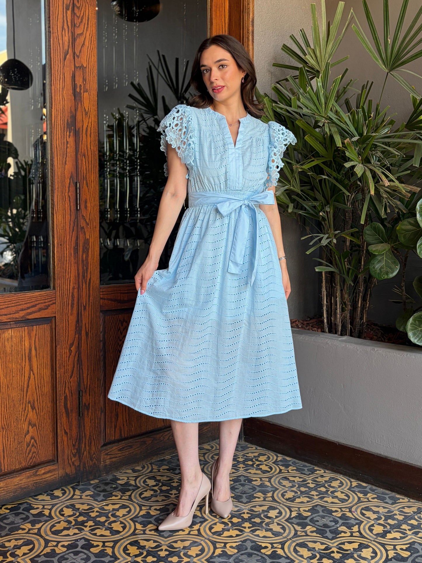 Vestido Midi Broderie Celeste