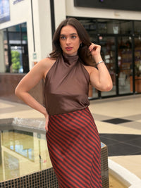 Blusa "Satin Drape" / Top Halter Café Chocolat